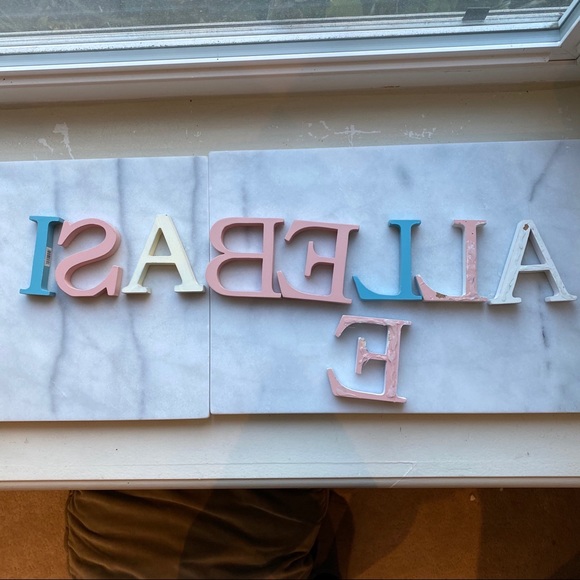 Wooden letters “Isabella” or “Isabelle” - Picture 3 of 4